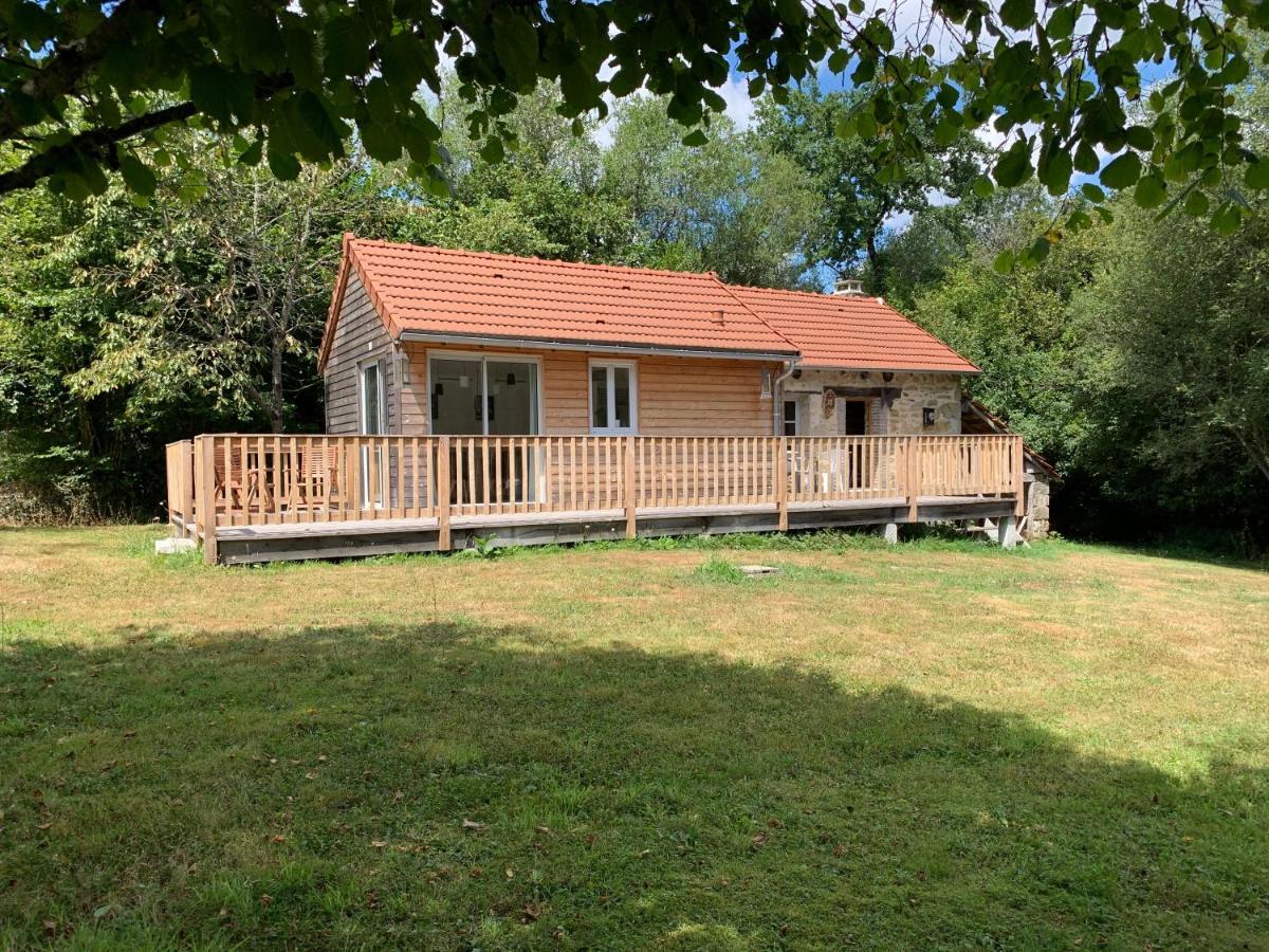 Petite Maison Conjat Saint-Julien-le-Petit Екстериор снимка
